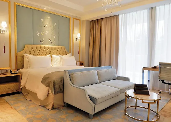 Art Deco Luxury Hotel & Residence